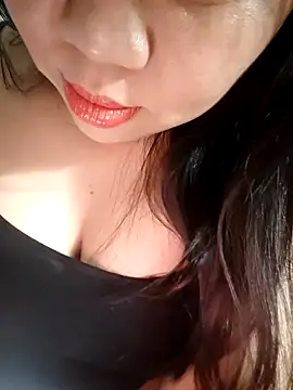 Snapshot of Julyy08 chatting on 10.20.25 Julyy08 online show from 10.20.25