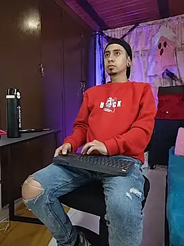 Snapshot of abnerdam01 chatting on 10.24.25 abnerdam01 online show from 10.24.25