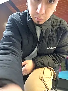 Snapshot of abnerdam01 chatting on 10.25.25 abnerdam01 online show from 10.25.25