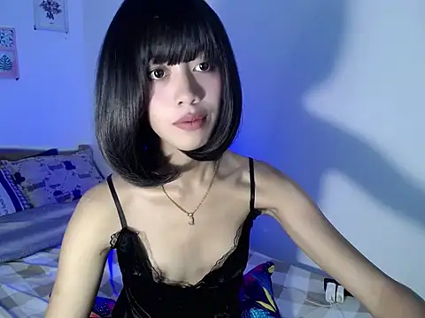 lovely kiannaHugecock online show from 03.21.26