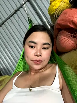 Snapshot of han-cute chatting on 09.20.25 han-cute online show from 09.20.25