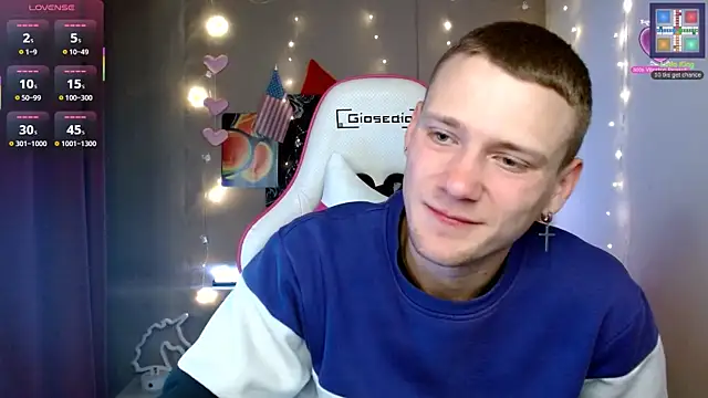 Snapshot of Xavier_Night81 chatting on 10.05.25 Xavier Night81 online show from 10.05.25