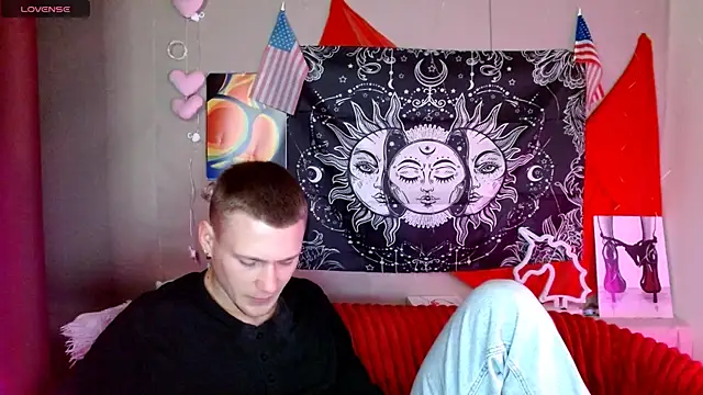 Snapshot of Xavier_Night81 chatting on 10.16.25 Xavier Night81 online show from 10.16.25