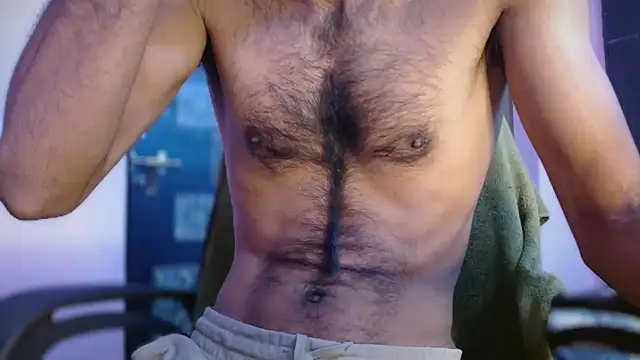 Snapshot of funndudd chatting on 11.08.25 funndudd online show from 11.08.25