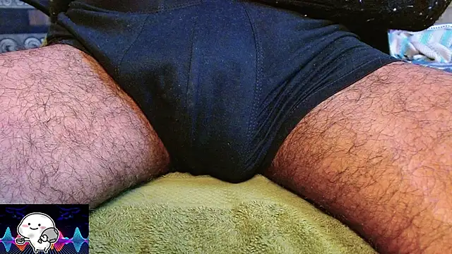 Snapshot of funndudd chatting on 11.17.25 funndudd online show from 11.17.25