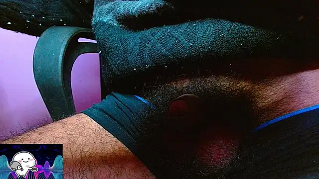 Snapshot of funndudd chatting on 11.18.25 funndudd online show from 11.18.25