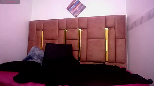 KENDALL ART online show from 01.15.26