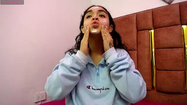 Snapshot of KENDALL_ART chatting on 02.05.26 KENDALL ART online show from 02.05.26