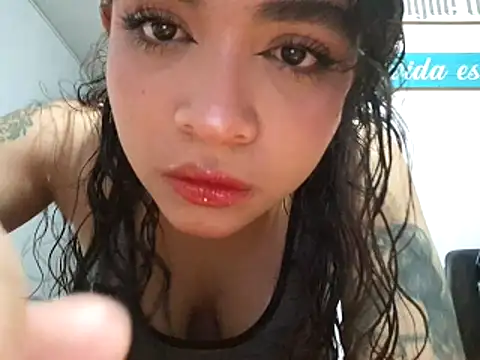 Snapshot of KENDALL_ART chatting on 02.17.26 KENDALL ART online show from 02.17.26