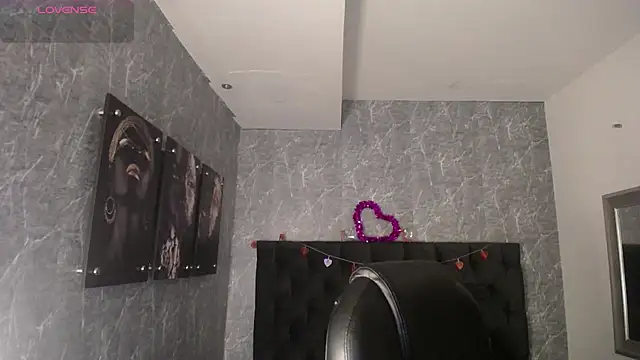 lizzysnow   online show from 09.09.25