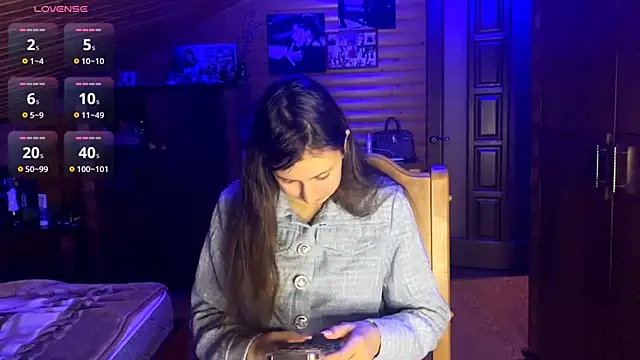 Shyselly online show from 10.22.25