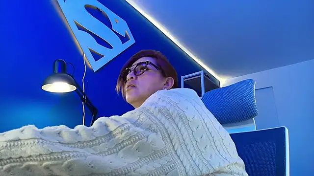 Snapshot of Skylar__Desire chatting on 10.03.25 Skylar Desire online show from 10.03.25