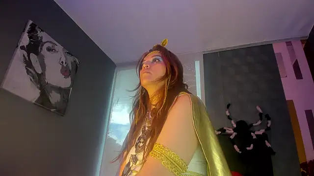 Snapshot of Skylar__Desire chatting on 10.14.25 Skylar Desire online show from 10.14.25