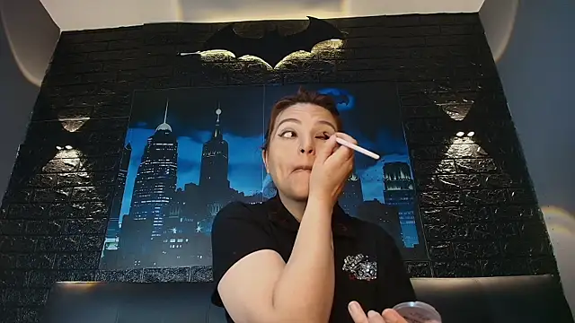 Snapshot of Skylar__Desire chatting on 10.22.25 Skylar Desire online show from 10.22.25