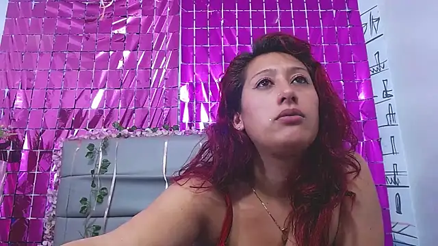 Chloe Wiild online show from 10.22.25