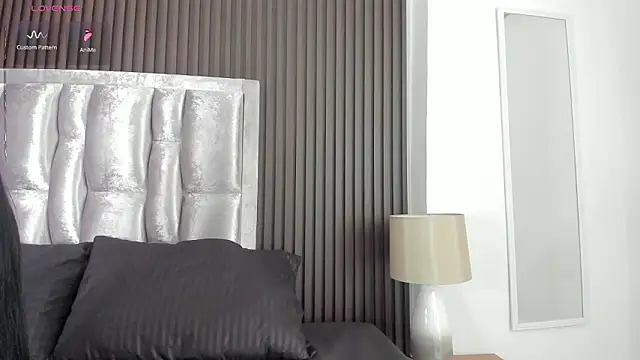 Zahra milks online show from 03.08.26