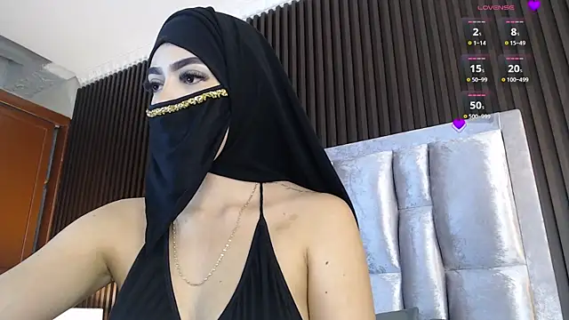 Zahra milks online show from 05.12.26