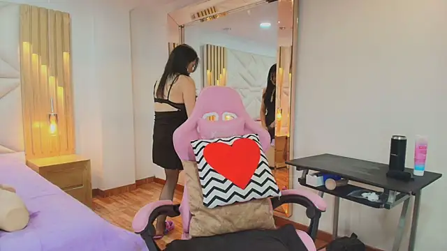 Snapshot of allie_pearl chatting on 09.29.25 allie pearl online show from 09.29.25