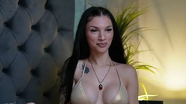 Snapshot of MiamiCoffee chatting on 09.17.25 MiamiCoffee online show from 09.17.25