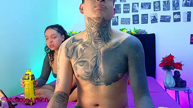 Sarahandzack online show from 09.22.25