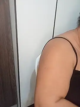 Ravena2290 online show from 04.21.26