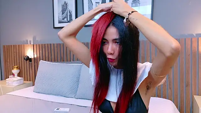 Snapshot of luna_roja25 chatting on 09.18.25 luna roja25 online show from 09.18.25