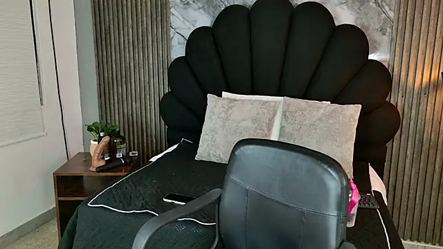 Snapshot of AlahyaPalmerR chatting on 10.09.25 AlahyaPalmerR online show from 10.09.25