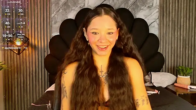 Snapshot of AlahyaPalmerR chatting on 10.16.25 AlahyaPalmerR online show from 10.16.25