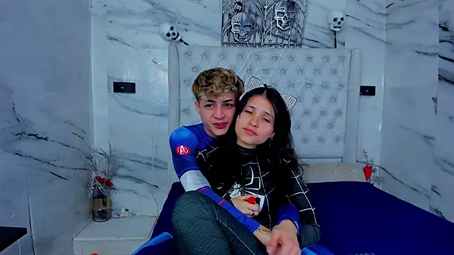 Ari and Storm online show from 11.05.25