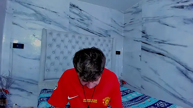 Ari and Storm online show from 12.14.25