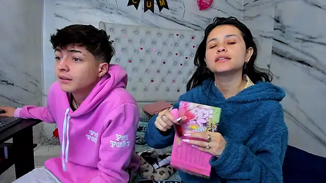 Ari and Storm online show from 04.13.26