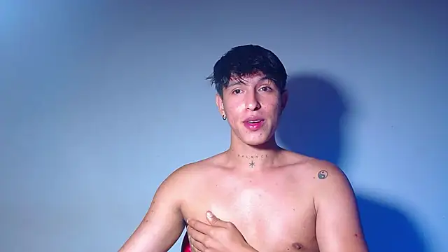 rowanbigboy23 online show from 04.16.26