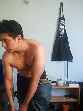 Snapshot of juan_penetreitor chatting on 11.13.25 juan penetreitor online show from 11.13.25