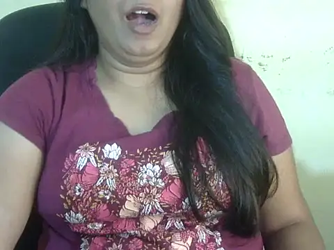 Aanya Hazel online show from 10.24.25