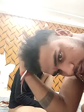 romantic couple1 online show from 10.10.25