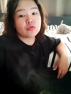 Snapshot of Innogin chatting on 09.28.25 Innogin online show from 09.28.25