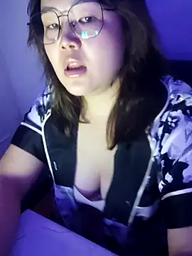 Snapshot of Innogin chatting on 10.12.25 Innogin online show from 10.12.25