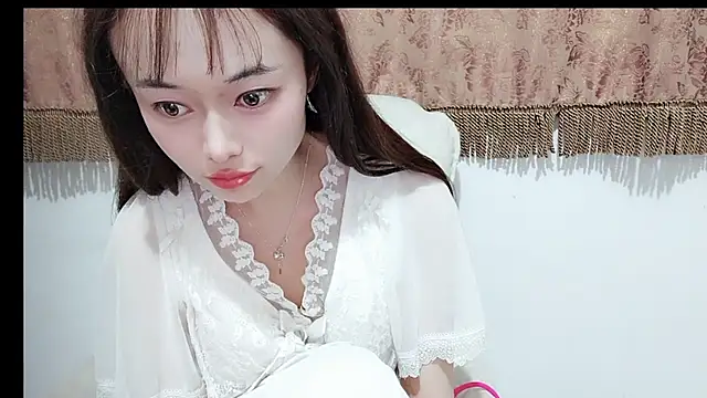 Snapshot of Zhenlihoney10 chatting on 10.24.25 Zhenlihoney10 online show from 10.24.25