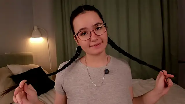 WildaBisom online show from 10.15.25