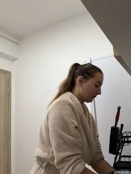 MissMay online show from 09.29.25