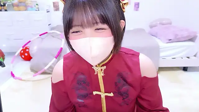 Hinata Sun online show from 05.13.26