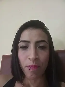 Snapshot of camila_collins7 chatting on 10.30.25 camila collins7 online show from 10.30.25