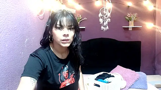 brenda smile33 online show from 09.17.25