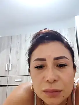 mia mancinii online show from 04.14.26