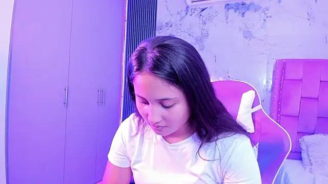 Laly Cherry  online show from 09.30.25