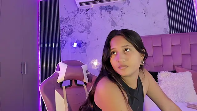 Laly Cherry  online show from 10.14.25