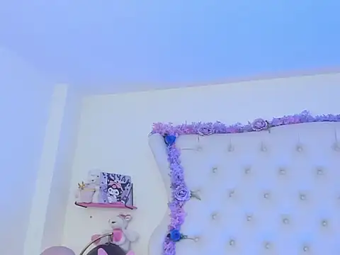 Snapshot of Missy_Aprill chatting on 09.25.25 Missy Aprill online show from 09.25.25