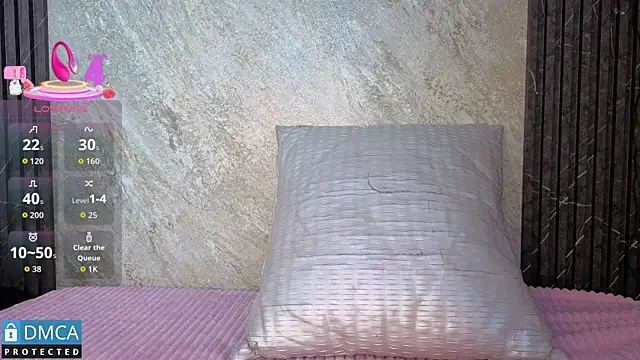 Kiara Zahiri   online show from 10.16.25