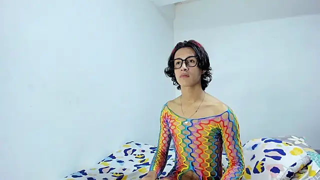 Snapshot of harold_sm chatting on 10.04.25 harold sm online show from 10.04.25