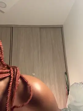 Snapshot of Sweet-Jade chatting on 09.15.25 Sweet-Jade online show from 09.15.25